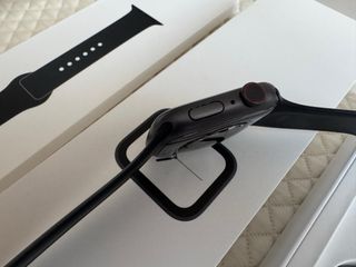 Apple Watch Series 4 GPS & Cellular 44mm Negro