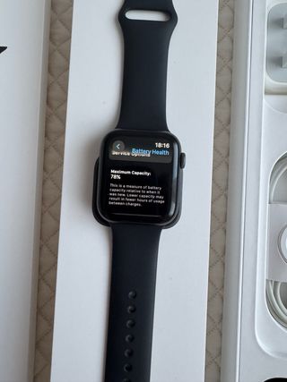 Apple Watch Series 4 GPS & Cellular 44mm Negro