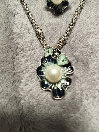 Conjunto de bisutería conchas y perlas