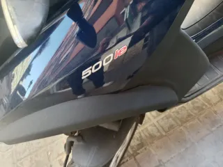 Piaggio 500cc Maxi Scooter Azul/Negro