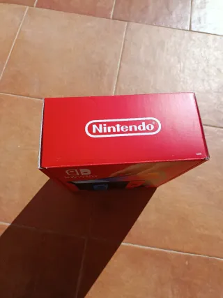 Caja Nintendo Switch OLED , embalaje y plásticos