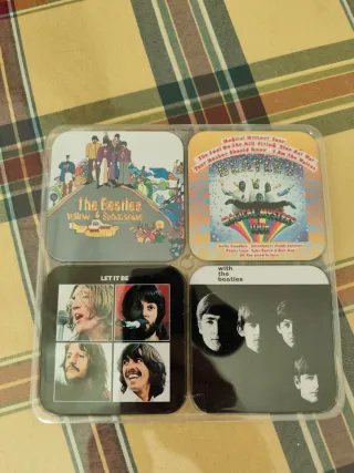 Tazas The Beatles (10 uds) + Posavasos