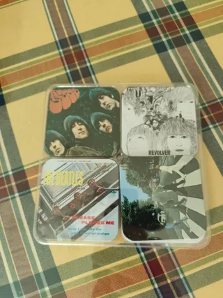 Tazas The Beatles (10 uds) + Posavasos