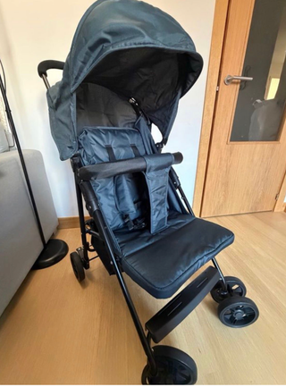 Carro de bebé negro