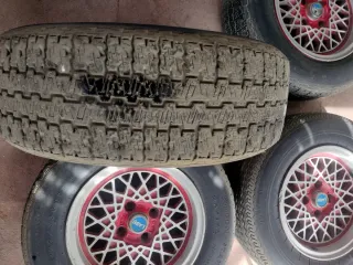 Llantas de aluminio estilo retro