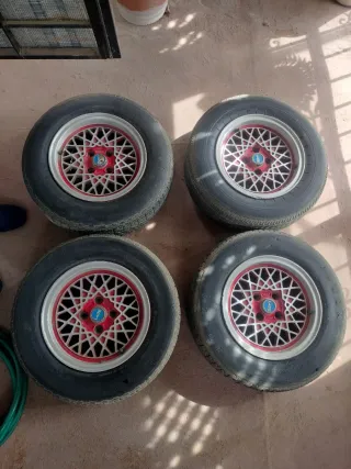 Llantas de aluminio estilo retro