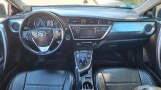 Toyota Auris 2011