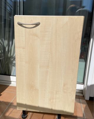 Armario vertical de madera