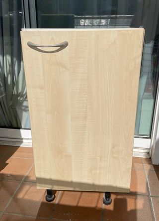 Armario vertical de madera