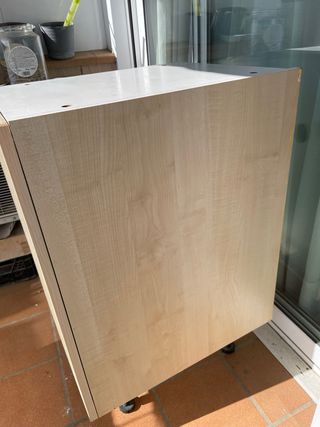 Armario vertical de madera