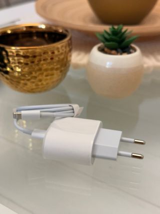 Cargador Apple iPhone Lightning Blanco
