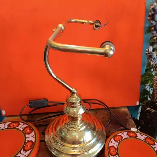 Pie de latón para lámpara banquero. Alto 33 cm