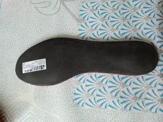 Zapatillas Fútbol Sala Niño/a Negras Rojas.