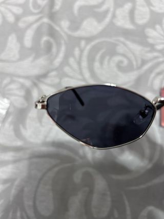 Gafas de sol Miu Miu plateadas y negras