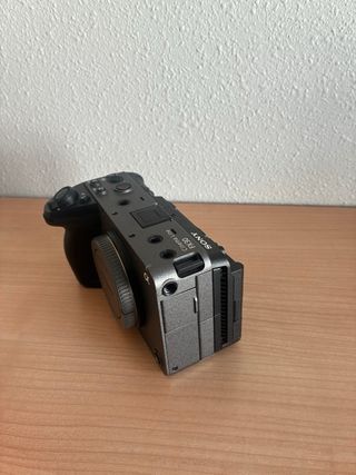 Sony FX30 + Jaula Sirui + 3 Baterías