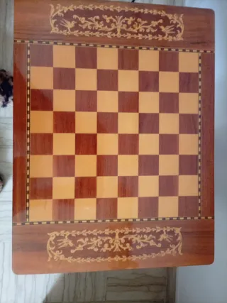 Tavolino Scacchiera Carillon fatto a mano Vintage