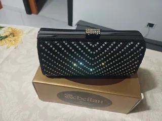 Pochette nera elegante con strass