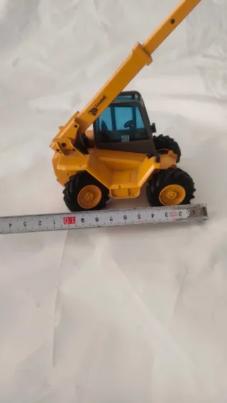 Miniaturas JCB y Caterpillar de joal