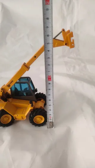 Miniaturas JCB y Caterpillar de joal