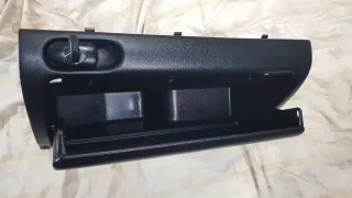 Guantera Original VW Golf MK3 Cabrio SIN A/C.