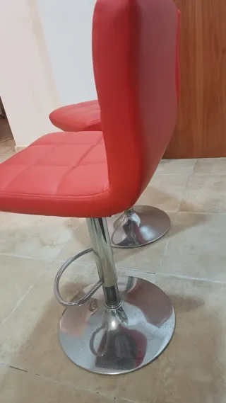Coppia sgabelli bar colore rosso