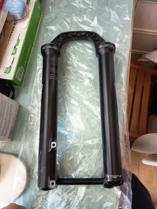 Botellas Rock Shox Lyrik 29"