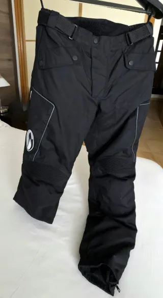 Pantalón moto marca Richa