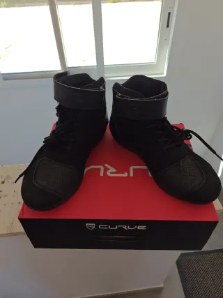 Botas moteros  Marca CURVE.