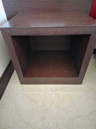 Mesitas de noche de madera (40 unidades)