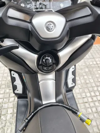 Yamaha XMAX 400 - 32.000 km