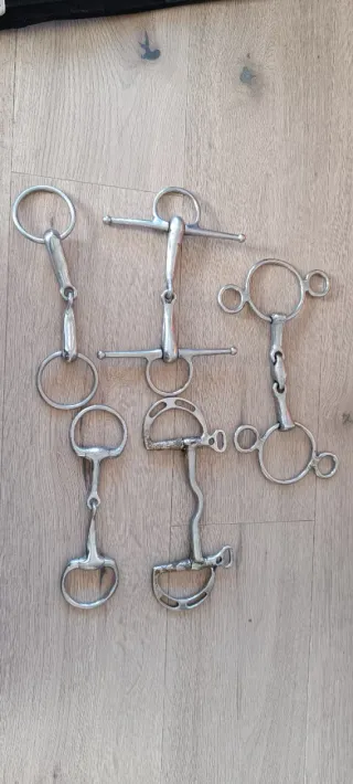 Lote 5  Bocados Equitación