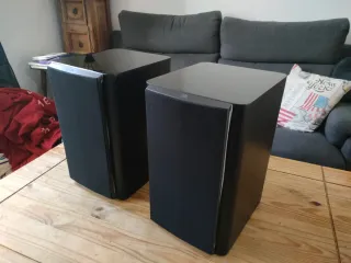 Altavoces JBL Estudio 230.