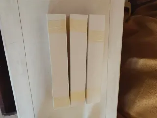 Cuna de madera blanca