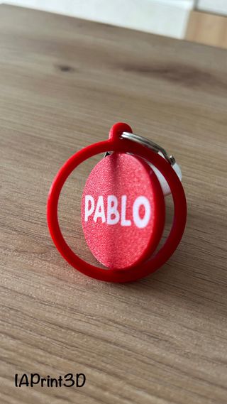 Llavero giratorio personalizado con nombre