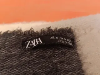 Bufanda Zara a cuadros beige y marrón