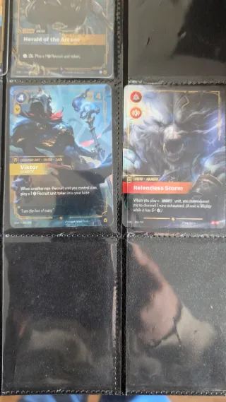 Viktor y Relentless Storm - Cartas