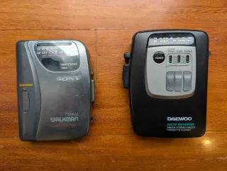 Pack de 2 Walkman, Sony y Daewoo