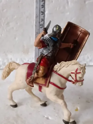 Statuina Pago Cavaliere Romano con Cavallo
