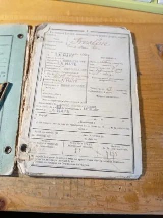 Cartilla militar francesa WW1 Clase 1913 + Medalla