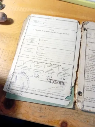 Cartilla militar francesa WW1 Clase 1913 + Medalla
