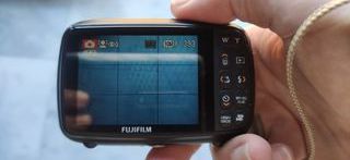 CÁMARA DIGITAL COMPACTA "FujiFilm Finepix Z35"