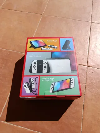 Caja Nintendo Switch OLED (embalaje y plásticos)
