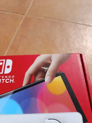 Caja Nintendo Switch OLED (embalaje y plásticos)