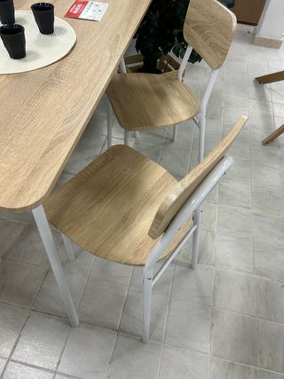 Mesa y 4 Sillas Comedor Nuevas