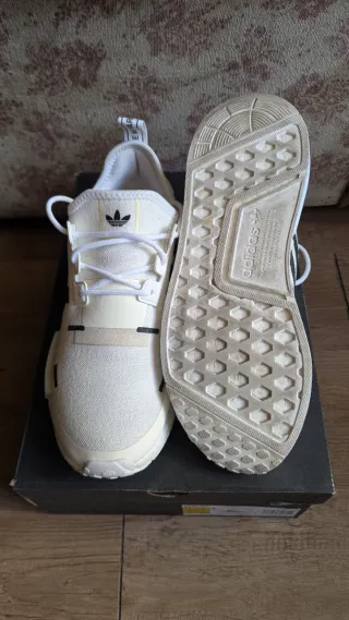 Adidas NMD R1 Talla 43 1/3