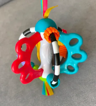 Pelota Sonajero y Mordedor Playgro