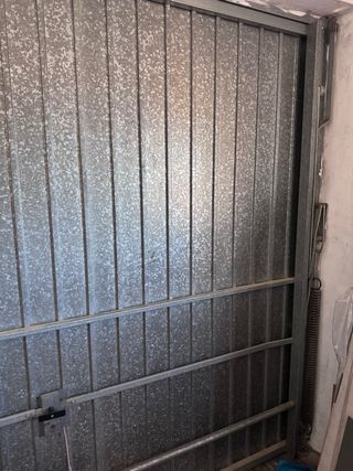 Puerta de garaje basculante