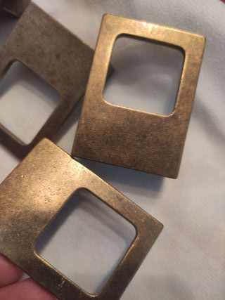 Tiradores dorados envejecidos