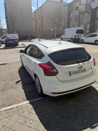 FORD FOCUS TITANIUM