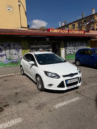 FORD FOCUS TITANIUM